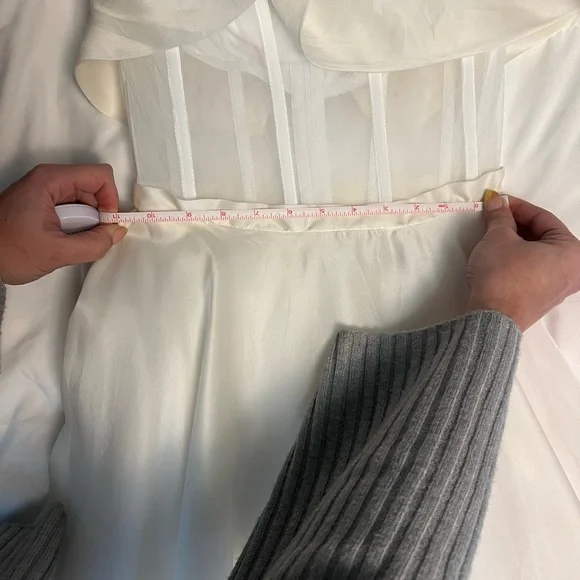 Katherine Tash REN wedding dress - Picture 9 of 14